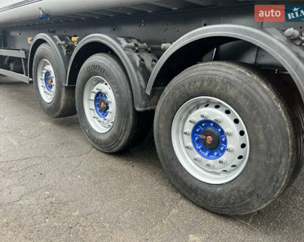 Серый Шмитц Каргобулл Cargobull, объемом двигателя 0 л и пробегом 150 тыс. км за 31296 $, фото 2 на Automoto.ua