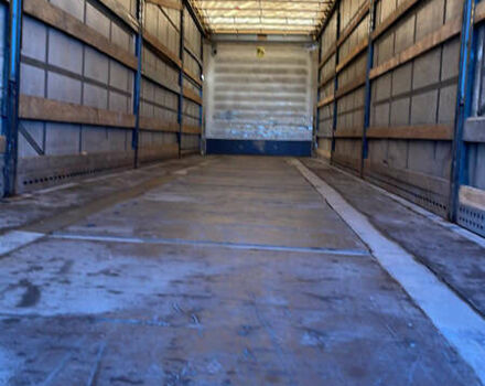 Серый Шмитц Каргобулл Cargobull, объемом двигателя 0 л и пробегом 111 тыс. км за 10555 $, фото 35 на Automoto.ua
