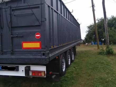 Шмітц Каргобулл Cargobull 2002 у Прилуках на Automoto.ua Синій Шмітц Каргобулл Cargobull, об'ємом двигуна 0 л та пробігом 1 тис. км за 9000 $, фото 1 на Automoto.ua