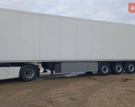 Белый Шмитц Каргобулл SCB S3B, объемом двигателя 0 л и пробегом 300 тыс. км за 27000 $, фото 1 на Automoto.ua