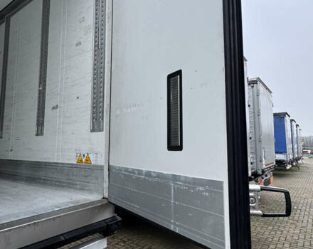 Білий Шмітц Каргобулл SCB S3B, об'ємом двигуна 0 л та пробігом 200 тис. км за 33500 $, фото 27 на Automoto.ua