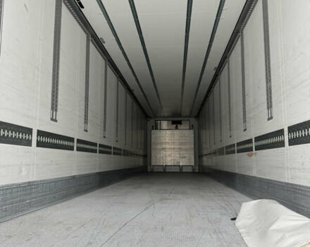 Білий Шмітц Каргобулл SCB S3T, об'ємом двигуна 0 л та пробігом 200 тис. км за 49000 $, фото 18 на Automoto.ua