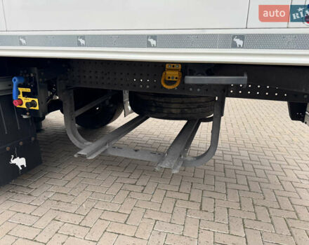 Білий Шмітц Каргобулл SCB S3T, об'ємом двигуна 0 л та пробігом 200 тис. км за 49000 $, фото 27 на Automoto.ua