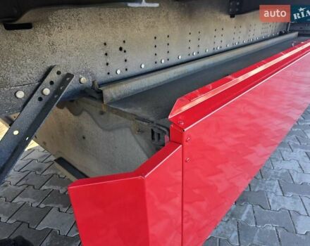 Красный Шмитц Каргобулл SCB S3T, объемом двигателя 0 л и пробегом 100 тыс. км за 16800 $, фото 1 на Automoto.ua