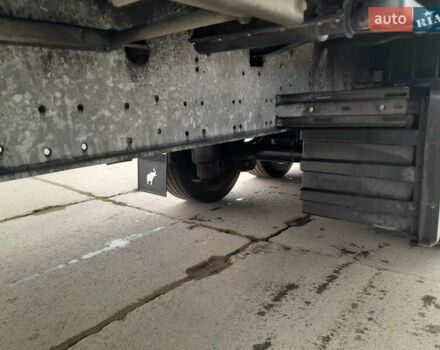 Сірий Шмітц Каргобулл SCB S3T, об'ємом двигуна 0 л та пробігом 333 тис. км за 11500 $, фото 9 на Automoto.ua