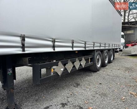 Сірий Шмітц Каргобулл SCB S3T, об'ємом двигуна 0 л та пробігом 555 тис. км за 12900 $, фото 4 на Automoto.ua