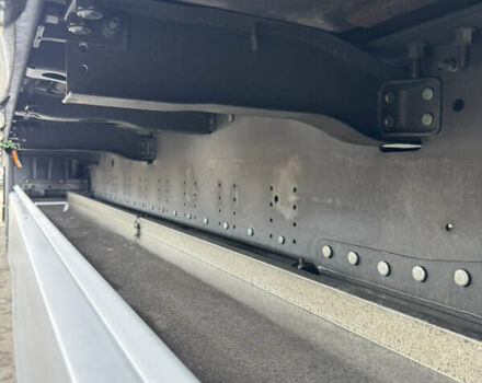 Сірий Шмітц Каргобулл SCB S3T, об'ємом двигуна 0 л та пробігом 300 тис. км за 17901 $, фото 21 на Automoto.ua