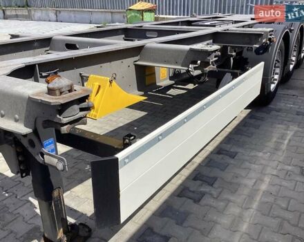 Серый Шмитц Каргобулл SCF, объемом двигателя 0 л и пробегом 100 тыс. км за 25000 $, фото 3 на Automoto.ua