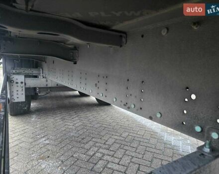 Сірий Шмітц Каргобулл SCS 24/L, об'ємом двигуна 0 л та пробігом 500 тис. км за 16375 $, фото 23 на Automoto.ua