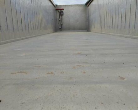 Красный Шмитц Каргобулл SKI, объемом двигателя 0 л и пробегом 100 тыс. км за 15000 $, фото 19 на Automoto.ua