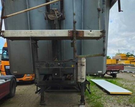 Серый Шмитц Каргобулл SKI, объемом двигателя 0 л и пробегом 15 тыс. км за 15000 $, фото 5 на Automoto.ua