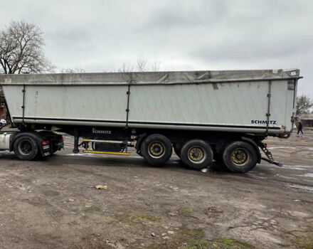 Серый Шмитц Каргобулл SKI, объемом двигателя 0 л и пробегом 0 тыс. км за 16800 $, фото 2 на Automoto.ua