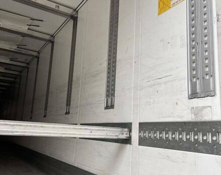 Белый Шмитц Каргобулл SKO, объемом двигателя 0 л и пробегом 360 тыс. км за 46289 $, фото 5 на Automoto.ua