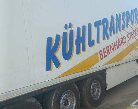 Сірий Шмітц Каргобулл SKO, об'ємом двигуна 0 л та пробігом 111 тис. км за 32500 $, фото 2 на Automoto.ua