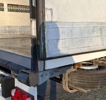 Белый Шмитц Каргобулл SKO 24, объемом двигателя 0 л и пробегом 100 тыс. км за 23000 $, фото 8 на Automoto.ua