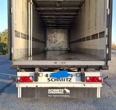 Белый Шмитц Каргобулл SKO 24, объемом двигателя 0 л и пробегом 100 тыс. км за 23000 $, фото 2 на Automoto.ua