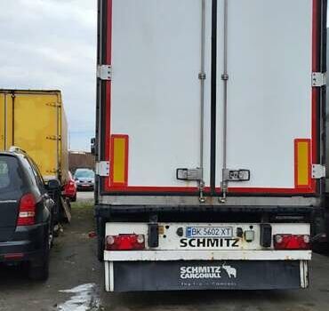 Белый Шмитц Каргобулл SKO 24, объемом двигателя 0 л и пробегом 500 тыс. км за 18000 $, фото 1 на Automoto.ua