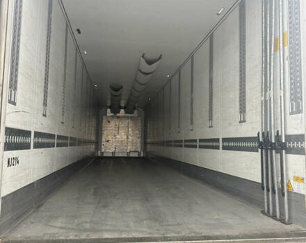 Серый Шмитц Каргобулл SKO 24, объемом двигателя 0 л и пробегом 888 тыс. км за 21999 $, фото 6 на Automoto.ua