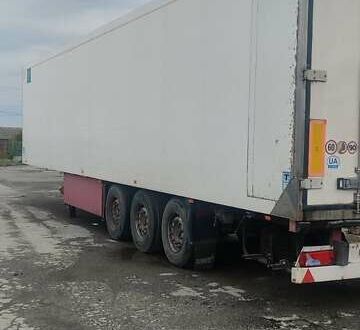 Шмитц Каргобулл SL 2001 в Каменце-Подольском на Automoto.ua Шмитц Каргобулл SL, объемом двигателя 0 л и пробегом 999 тыс. км за 7000 $, фото 1 на Automoto.ua