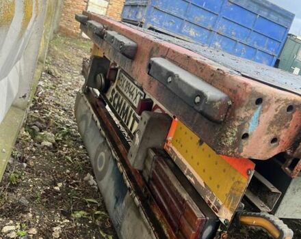 Червоний Шмітц Каргобулл SPR 24, об'ємом двигуна 0 л та пробігом 100 тис. км за 2900 $, фото 2 на Automoto.ua