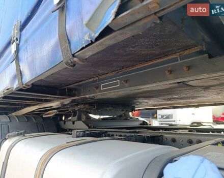 Красный Шмитц Каргобулл SSD, объемом двигателя 6 л и пробегом 250 тыс. км за 8593 $, фото 10 на Automoto.ua