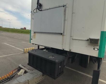 Серый Шмитц Каргобулл ZKO, объемом двигателя 0 л и пробегом 350 тыс. км за 12000 $, фото 9 на Automoto.ua