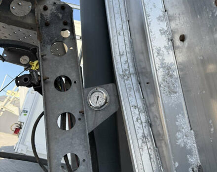 Черный Шмитз СКИ, объемом двигателя 0 л и пробегом 500 тыс. км за 22800 $, фото 3 на Automoto.ua