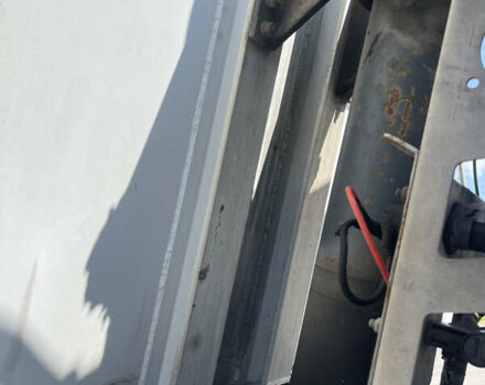 Сірий Шмітз СКІ, об'ємом двигуна 0 л та пробігом 450 тис. км за 18900 $, фото 3 на Automoto.ua