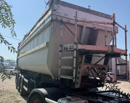 Серый Шмитз СКИ, объемом двигателя 0 л и пробегом 100 тыс. км за 14900 $, фото 1 на Automoto.ua