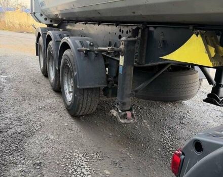 Серый Шмитз СКИ, объемом двигателя 0 л и пробегом 100 тыс. км за 14300 $, фото 4 на Automoto.ua