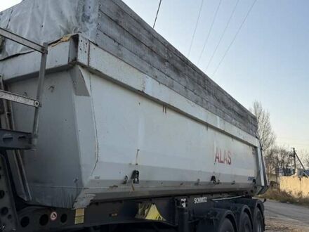 Серый Шмитз СКИ, объемом двигателя 0 л и пробегом 100 тыс. км за 14300 $, фото 1 на Automoto.ua