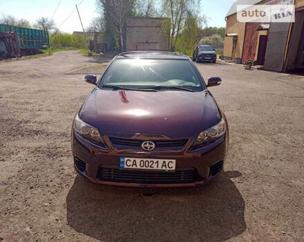Фиолетовый Сцион TC, объемом двигателя 2.5 л и пробегом 180 тыс. км за 9300 $, фото 1 на Automoto.ua