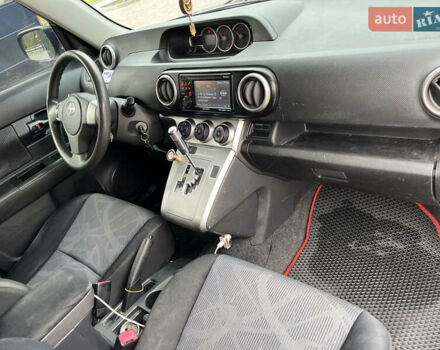 Черный Сцион ХБ, объемом двигателя 2.46 л и пробегом 230 тыс. км за 7500 $, фото 4 на Automoto.ua
