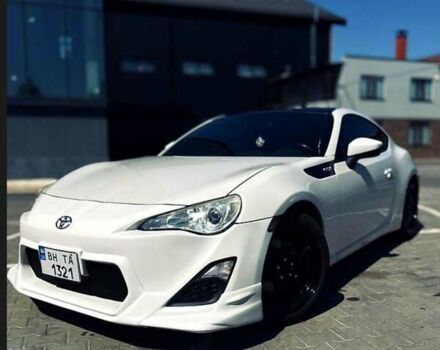 Белый Сцион FR-S, объемом двигателя 2 л и пробегом 145 тыс. км за 11500 $, фото 1 на Automoto.ua