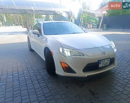 Белый Сцион FR-S, объемом двигателя 2 л и пробегом 69 тыс. км за 14900 $, фото 6 на Automoto.ua