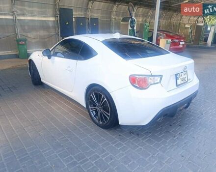 Белый Сцион FR-S, объемом двигателя 2 л и пробегом 69 тыс. км за 14900 $, фото 8 на Automoto.ua
