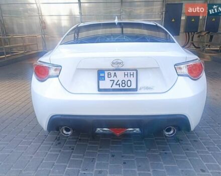 Белый Сцион FR-S, объемом двигателя 2 л и пробегом 69 тыс. км за 14900 $, фото 2 на Automoto.ua