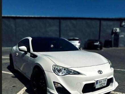 Белый Сцион FR-S, объемом двигателя 2 л и пробегом 145 тыс. км за 11500 $, фото 1 на Automoto.ua