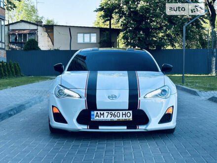 Білий Сціон FR-S, об'ємом двигуна 2 л та пробігом 64 тис. км за 12500 $, фото 1 на Automoto.ua