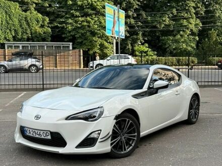 Белый Сцион FR-S, объемом двигателя 2 л и пробегом 131 тыс. км за 13200 $, фото 1 на Automoto.ua