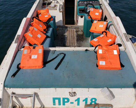 Белый СиРей 220 Сандек, объемом двигателя 5.6 л и пробегом 1 тыс. км за 8000 $, фото 1 на Automoto.ua