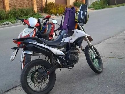 Шанрай XY 250GY-6C 2016 в Светловдске на Automoto.ua Белый Шанрай XY 250GY-6C, объемом двигателя 0 л и пробегом 13 тыс. км за 950 $, фото 1 на Automoto.ua
