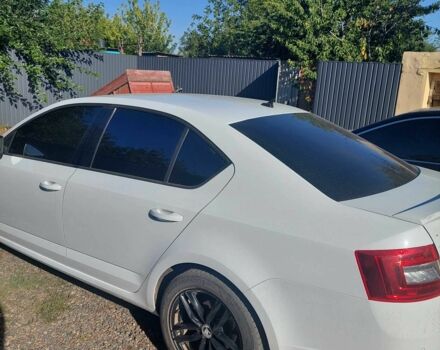 Белый Шкода 100, объемом двигателя 2 л и пробегом 280 тыс. км за 12000 $, фото 1 на Automoto.ua