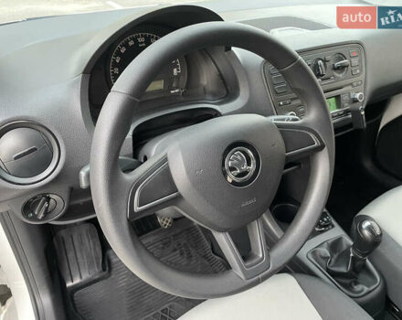 Белый Шкода Ситиго, объемом двигателя 1 л и пробегом 157 тыс. км за 5000 $, фото 13 на Automoto.ua