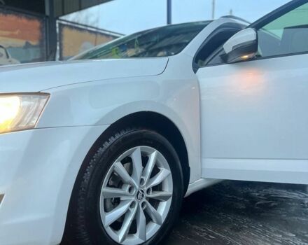 Белый Шкода Другая, объемом двигателя 1.6 л и пробегом 179 тыс. км за 11000 $, фото 1 на Automoto.ua