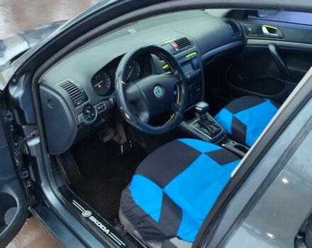 Серый Шкода Другая, объемом двигателя 1.6 л и пробегом 251 тыс. км за 4799 $, фото 5 на Automoto.ua