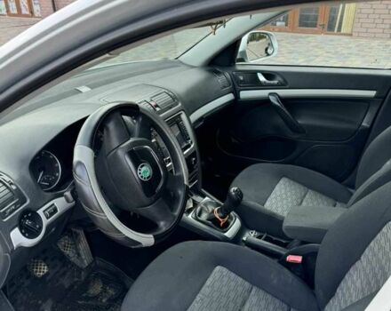 Сірий Шкода Інша, об'ємом двигуна 0 л та пробігом 260 тис. км за 8000 $, фото 3 на Automoto.ua