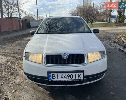 Белый Шкода Фабия, объемом двигателя 1.39 л и пробегом 300 тыс. км за 2700 $, фото 2 на Automoto.ua