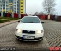 Белый Шкода Фабия, объемом двигателя 1.4 л и пробегом 257 тыс. км за 2500 $, фото 1 на Automoto.ua