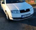 Белый Шкода Фабия, объемом двигателя 1.4 л и пробегом 250 тыс. км за 2800 $, фото 1 на Automoto.ua